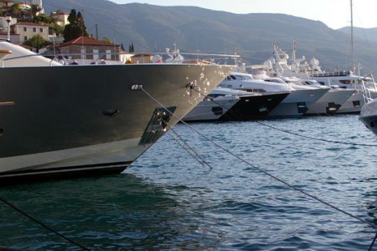 Τραυματίστηκε 23χρονος τουρίστας ενώ κολυμπούσε