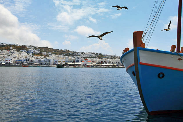 Σαρώνουν τα νησιά για ελέγχους σε ναυλοσύμφωνα και αποδείξεις