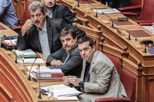 Βγήκαν… νυστέρια για την Υγεία