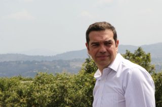 Μήνας-φωτιά για την κυβέρνηση