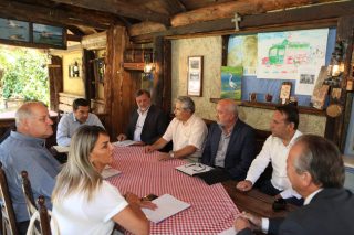 Με λίγα «θα» και πολύ ρεαλισμό
