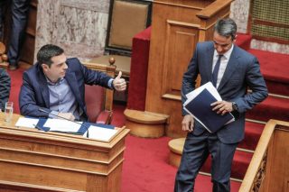 «Διαγωνισμός» για τις τροπολογίες, εξεταστική για τα…νεύρα και καλές διακοπές