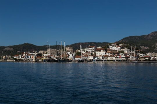 Τρεις νεκροί σε ναυάγιο τουριστικού πλοίου στη Μαρμαρίδα