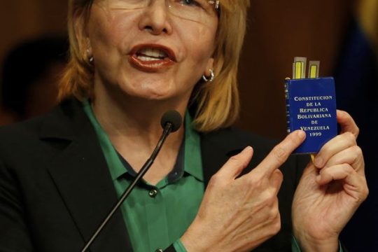 Η διωγμένη εισαγγελέας Ορτέγα κατηγορεί τον Μαδούρο για σκάνδαλα