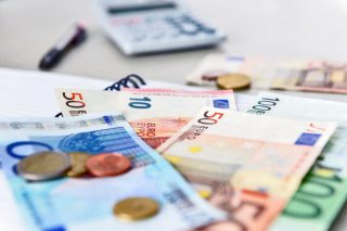 Ο ΟΑΕΕ αξιώνει εισφορές 25ετίας από δημοσιογράφους