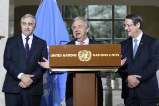 Άμεση επανέναρξη των διαπραγματεύσεων ζήτησε ο γ.γ. του ΑΚΕΛ