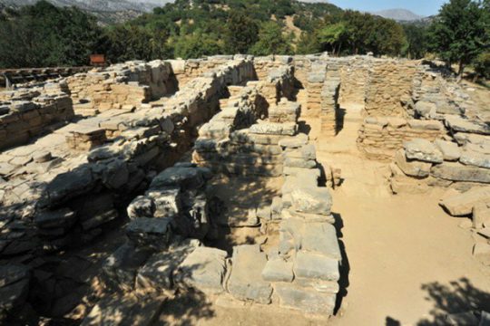 Νέα ευρήματα στο μινωικό ανάκτορο της Ζωμίνθου