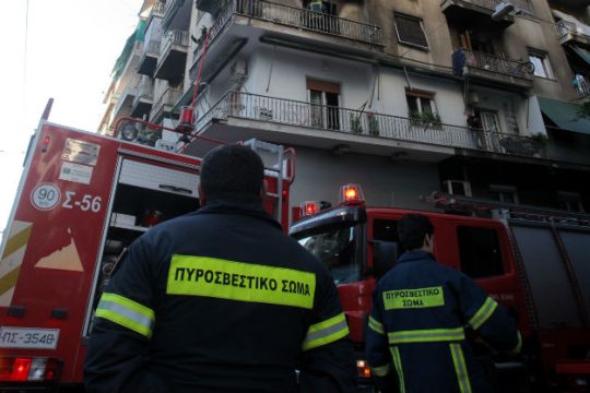 Υπό έλεγχο η φωτιά στην Αχαρνών