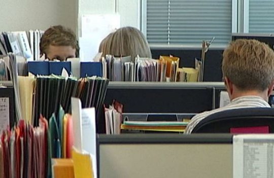 Τελική μάχη για την αξιολόγηση στο Δημόσιο