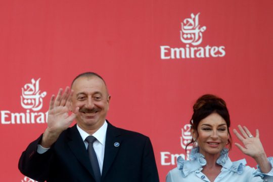 Το «πλυντήριο» και η «διπλωματία του χαβιαριού»