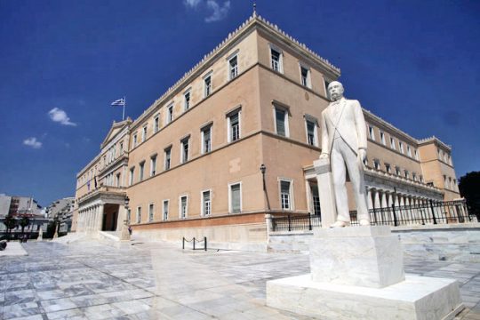 Το Βερολίνο ψήφισε, η Αθήνα ανησύχησε