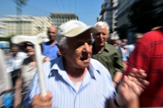 Καταργούνται τα «ψαλίδια» της διαδοχικής ασφάλισης