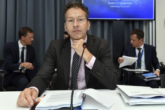 Αντίστροφη λογική Ντάισελμπλουμ στην πρόταση Γιούνκερ