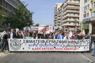 Πιέζουν οι εργαζόμενοι να μην πωληθεί η ΕΛΒΟ