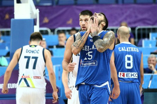 Μια ήττα που τα κάνει όλα λίγο πιο δύσκολα