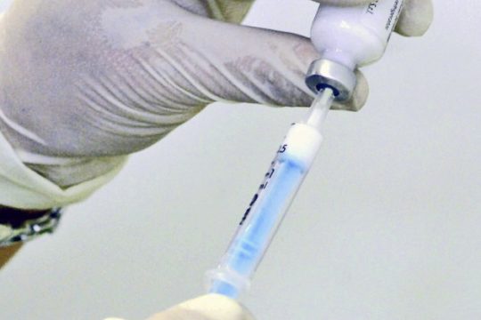 Ποιοι πρέπει να τρέξουν για εμβόλιο