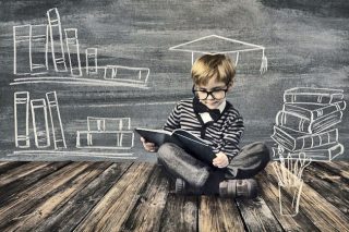 Φροντιστήριο… από κούνια