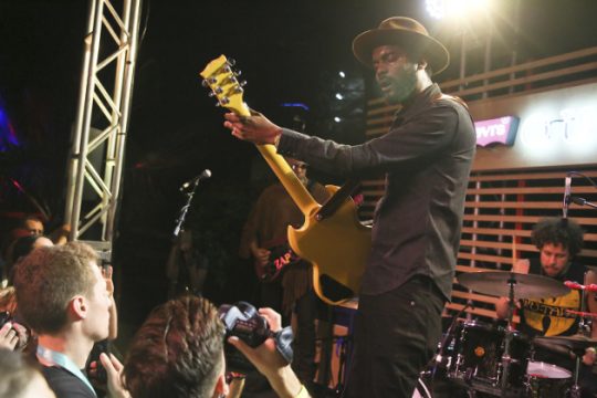 Το φορτίο που σηκώνουν οι ώμοι του Gary Clark Jr.