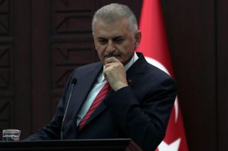 Τ/Κ εφημερίδα: «Ο ΟΗΕ θα φέρει σε επαφή Τσίπρα με Γιλντιρίμ»