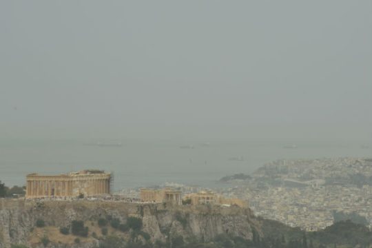 Αυξημένη υγρασία και μεταφορά σκόνης