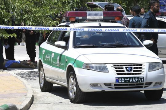 Τραγωδία από ανατροπή λεωφορείου στο Ιράν