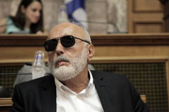 Σύγκρουση Κουρουμπλή-Μητσοτάκη για την πετρελαιοκηλίδα