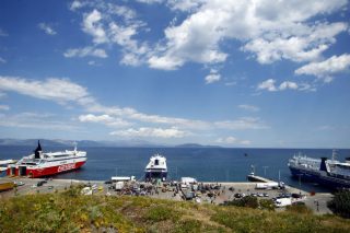 Έκπτωση σε ακτοπλοϊκά για αναπληρωτές εκπαιδευτικούς