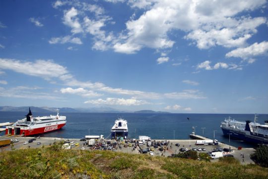 Έκπτωση σε ακτοπλοϊκά για αναπληρωτές εκπαιδευτικούς