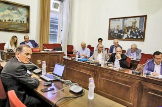 «Κανένα σκάνδαλο δεν υπάρχει. Ας άλλαζαν τον νόμο αν δεν τους άρεσε»