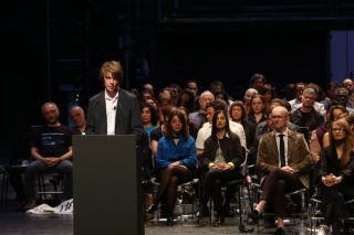 «Να διαφυλάξουμε την ανεξαρτησία της documenta από πολιτικά συμφέροντα»