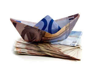 Η ανάπτυξη τραβάει την ανηφόρα