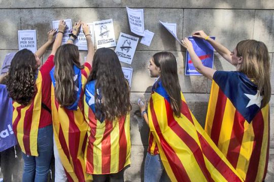 Η Βαρκελώνη βράζει
