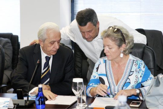 Ο τελευταίος να κλείσει την πόρτα…