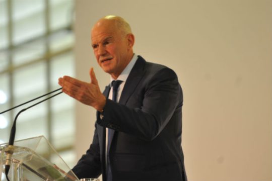 Ενόχληση Παπανδρέου για δηλώσεις Ανδρουλάκη