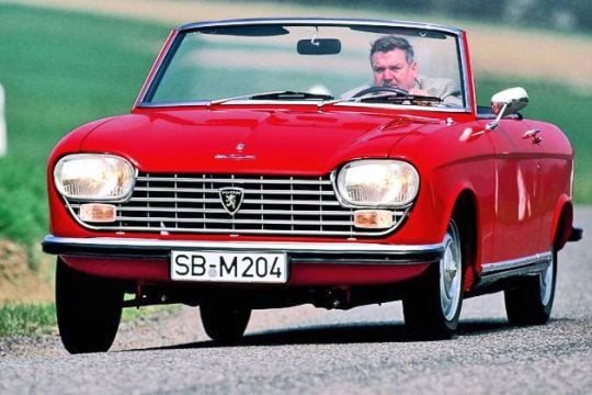 Peugeot 204 Το πρώτο μικρό της μάρκας