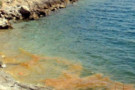 Ρύπανση από βύθιση δεξαμενόπλοιου στον Σαρωνικό