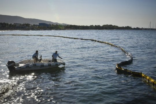 Απάντληση πετρελαιοειδών και στο βάθος… εμπλοκή