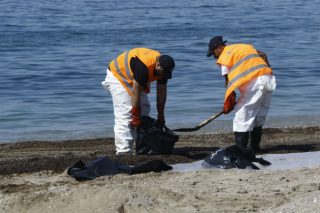 Αδειάζει από πετρέλαιο η πρώτη δεξαμενή του «ΑΓΙΑ ΖΩΝΗ ΙΙ»