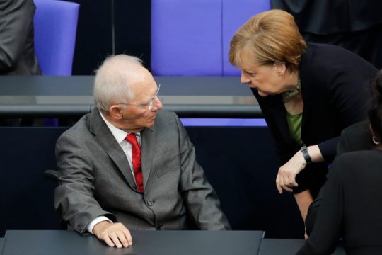 Ένα βήμα πριν την προεδρία της Μπούντεσταγκ ο Σόιμπλε