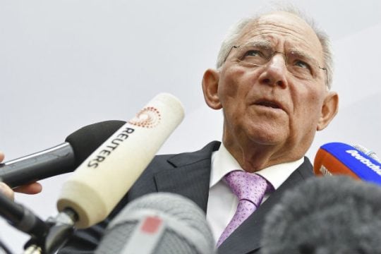 SZ: Διάδοχος του Σόιμπλε ο προσωπάρχης της Μέρκελ