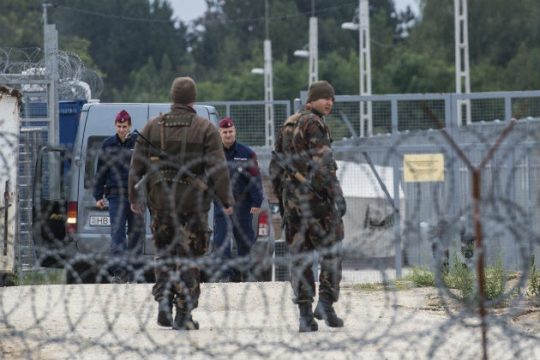 «Κόκκινη κάρτα» σε Ουγγαρία και Σλοβακία