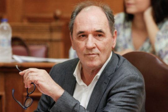 Καταδίκη από Σταθάκη του «μεγάλου αδελφού» ιδιωτικής εταιρίας