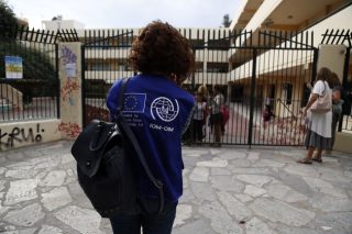 Εκατοντάδες προσφυγάκια εκτός σχολείου και φέτος
