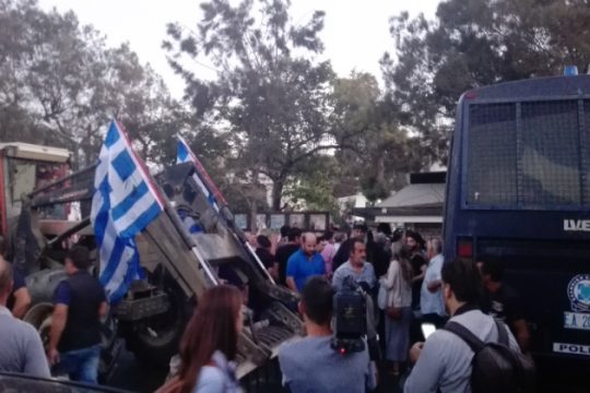 Ένταση μεταξύ αστυνομίας – διαδηλωτών στην ομιλία Τσίπρα