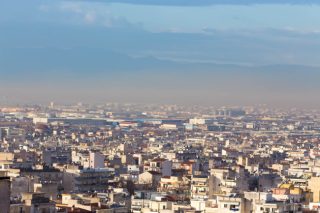 Αναζητώντας τη δυσοσμία πιάστηκαν στον… ιστό εταιρείας επικοινωνίας