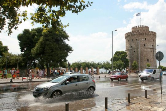 Προβλήματα από την κακοκαιρία στη Θεσσαλονίκη