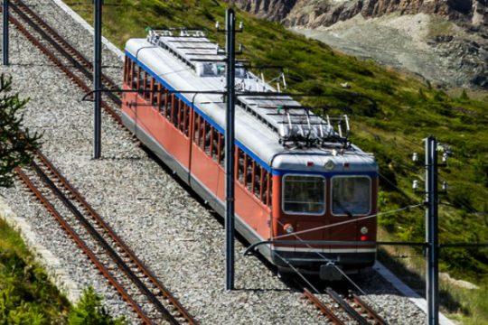 Δεκάδες τραυματίες από σύγκρουση τρένων στην Ελβετία