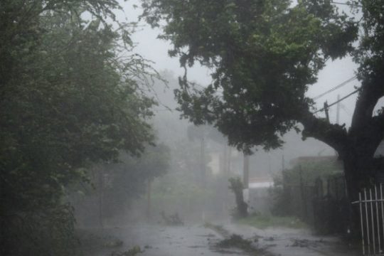 Θύματα και ανυπολόγιστες καταστροφές στο πέρασμα της Ίρμα