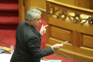 Η άγνοια του Βορίδη για τις γαλάζιες συμπτώσεις