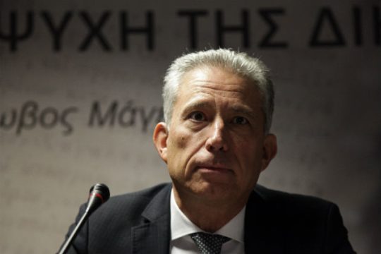 Σε ψηφοφορία η αποχώρηση Χρυσόγονου
